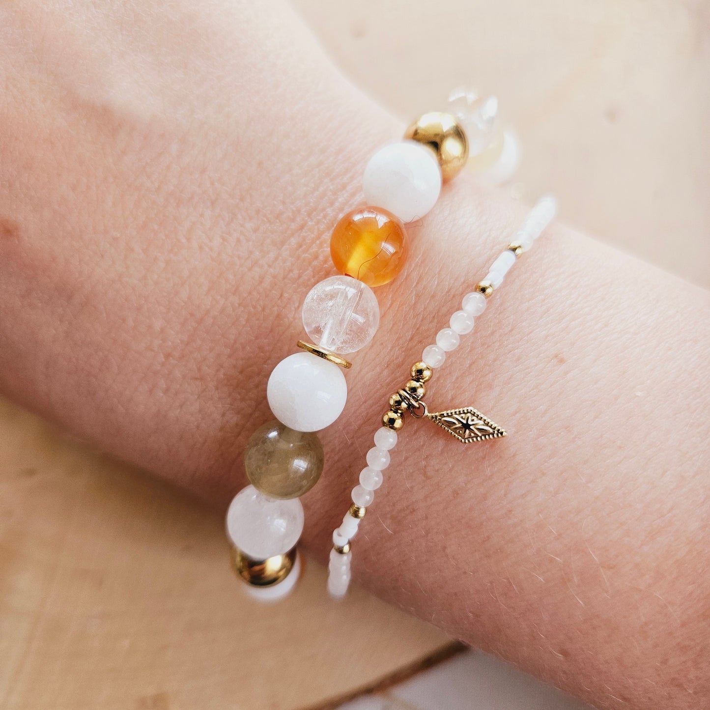 BRACELET FAIT MAIN - ENERGIE & PENSEE POSITIVE - Jade, Cornaline, Agate Blanche & Cristal de Roche