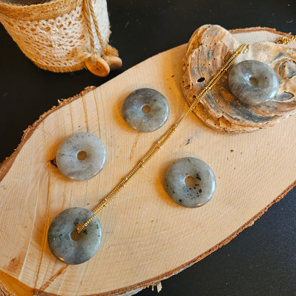 PENDENTIF DONUT - LABRADORITE AVEC CORDON NOIR