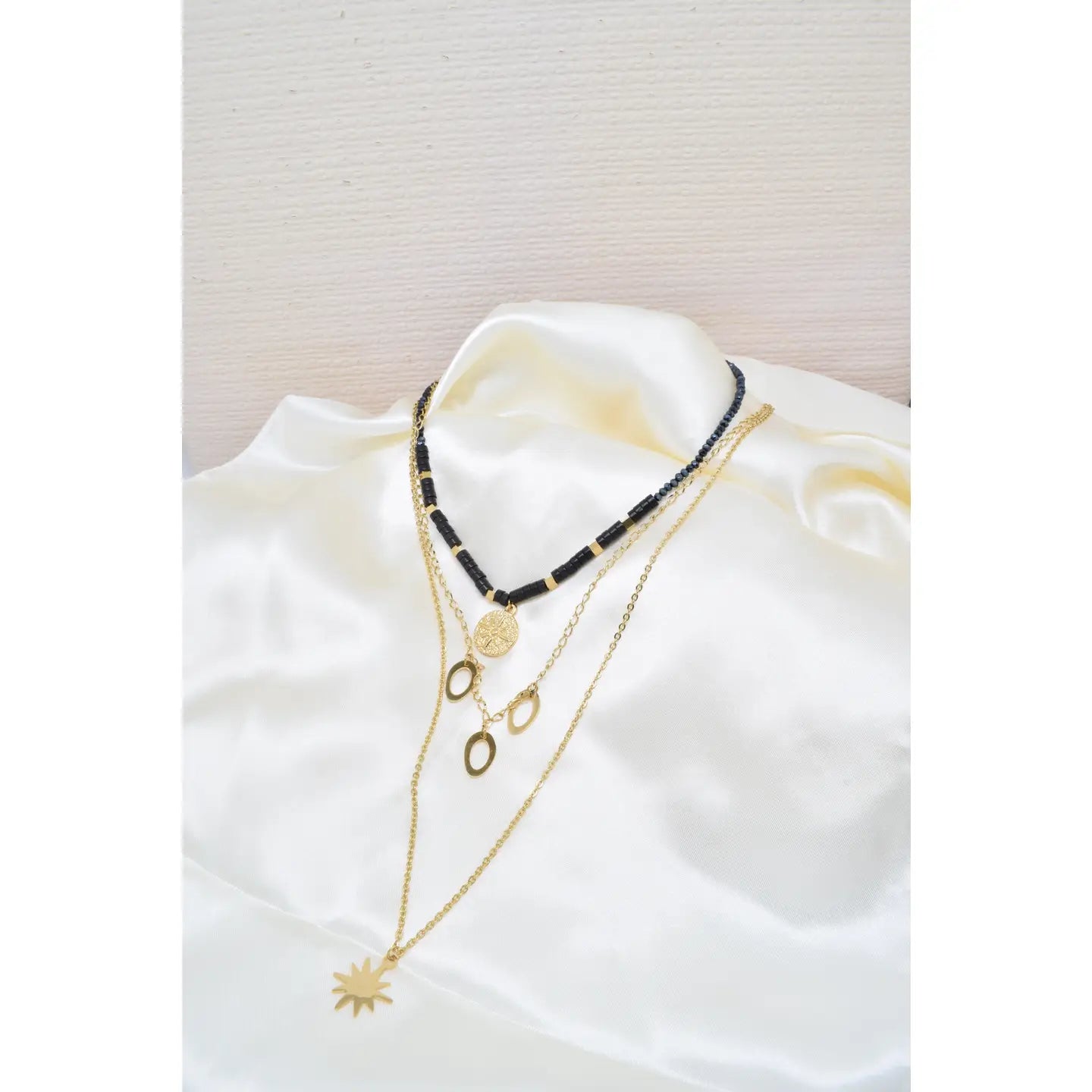 COLLIER INOX 3 RANGS EN AGATE NOIRE