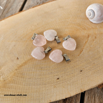 PENDENTIF COEUR - QUARTZ ROSE AVEC CORDON