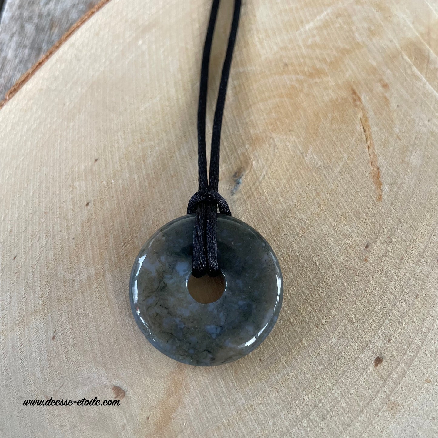 PENDENTIF DONUT - AGATE INDIENNE AVEC CORDON